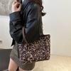 2025 Autumn New Korean Version Large-capacity Tote Bag Women's Fashion Simple Leopard Print Commuter Temperament Shoulder Armpit Bag