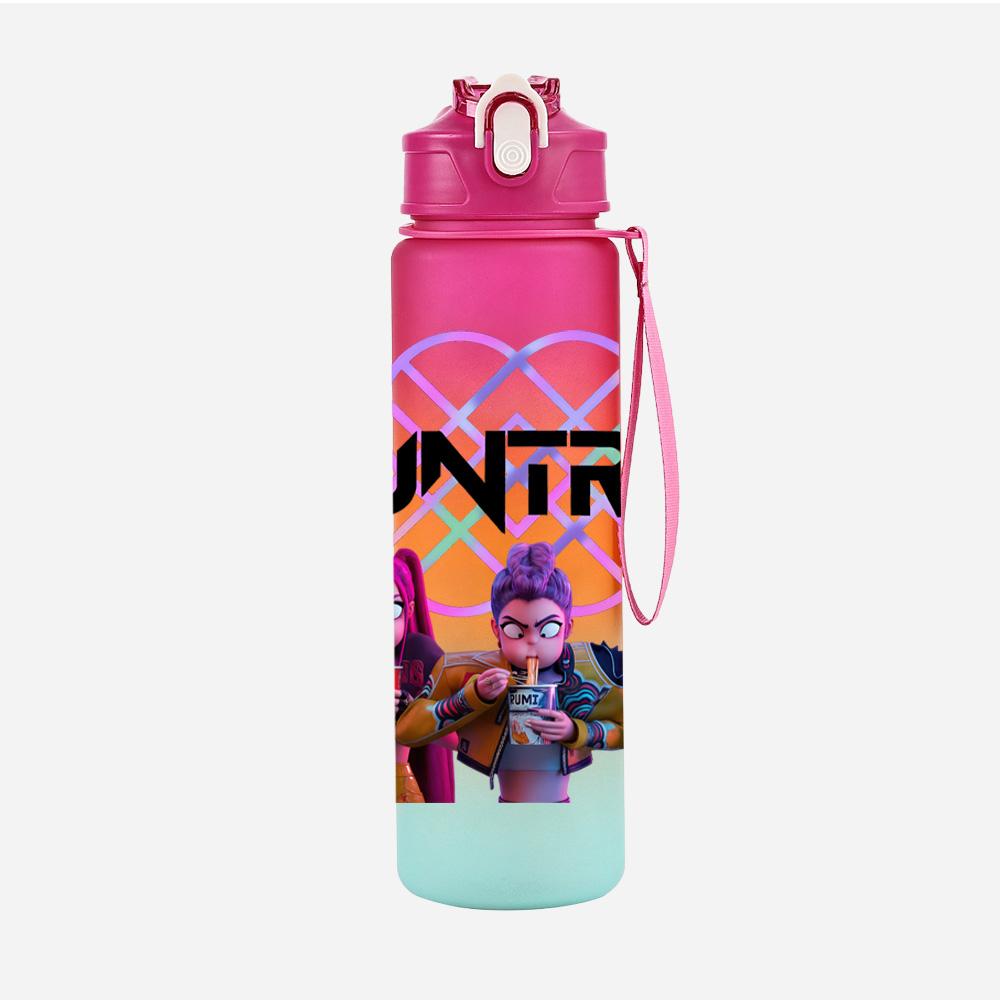 Cartoon K-Pop Dämonenjäger Bedruckte 750 ml Wasserflasche Große Kapazität Trinkbecher Tragbarer Outdoor-Sport Wasserbecher Kindergeschenk