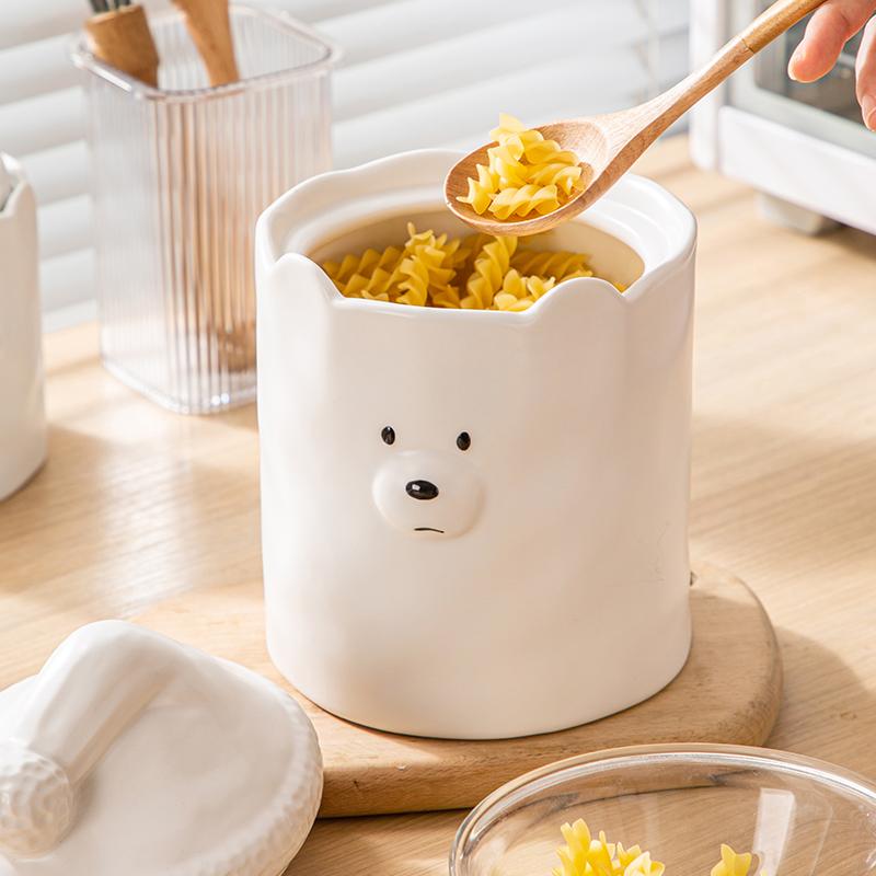 White Ceramic Bear Storage Jar Food Grains Dried Fruit Storage Jar Moisture-proof Snacks Storage Jar Kitchen Accessories 750ML
