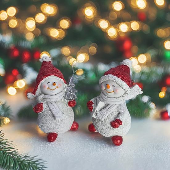 Cute Snowman Statue Gifts 2Pcs Christmas Figurine, Tabletop Decor, Resin Snow with Winter Atmosphere Table Decor Knit Hat Scarf for Home Mantel Window