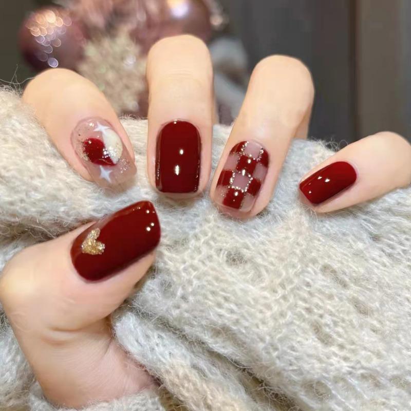 24Pcs Dark Red Tessellated Heart Short Square Press On Nails Removable Artificial Nail Tips