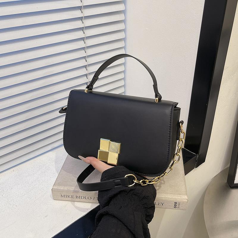 Premium texture fashion small bag women's messenger bag 2025 popular new versatile shoulder small square bag