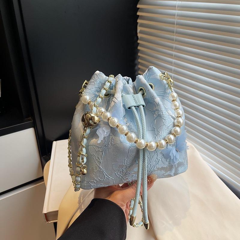 

Повседневная простая нишевая дизайнерская сумка женская 2025 весна новая модная трендовая сумка-ведро сумка через плечо сумка-мессенджер синий