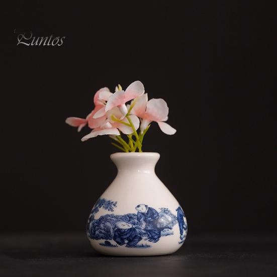 Miniature Flower Pot for Succulents Small Blue and White Porcelains Vase, Mini Chinoiserie Bud Vintage Ceramic Decorative Desktop Planter Oriental