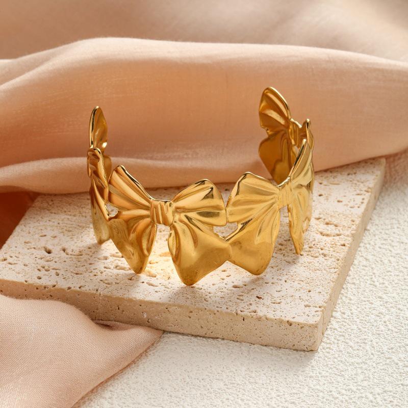 European-American Designer Bow & Heart Teardrop Bracelet Ring for Women's Summer Vacation