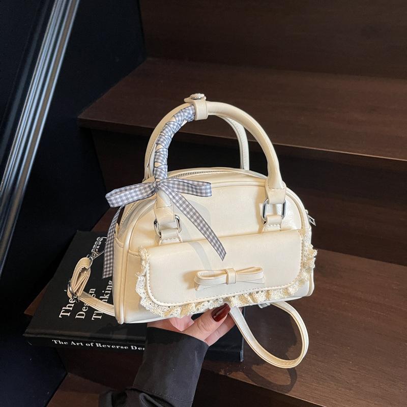 Spring and Summer Small Fresh Bowling Bag 2025 New Versatile Shoulder Messenger Bag Korean Version Fashion Portable Small Square Bag