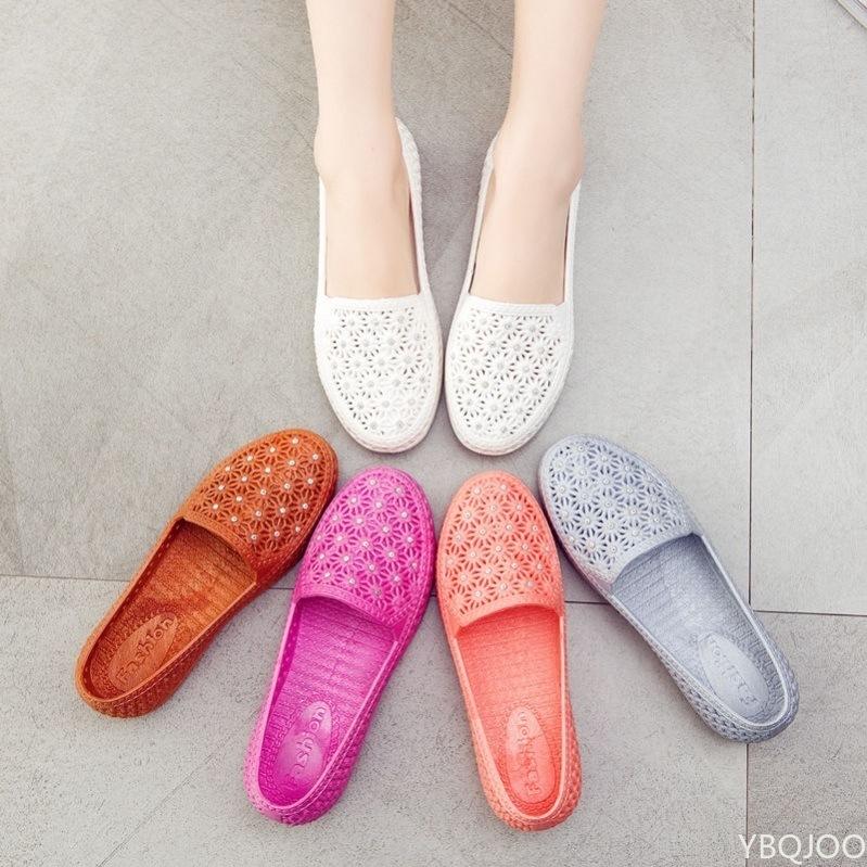 Flats Shoes Women Hollow Out Slip On Casual Nurse Shoes Summer Loafers Female Sandals Shallow Beach Breathable Zapatos