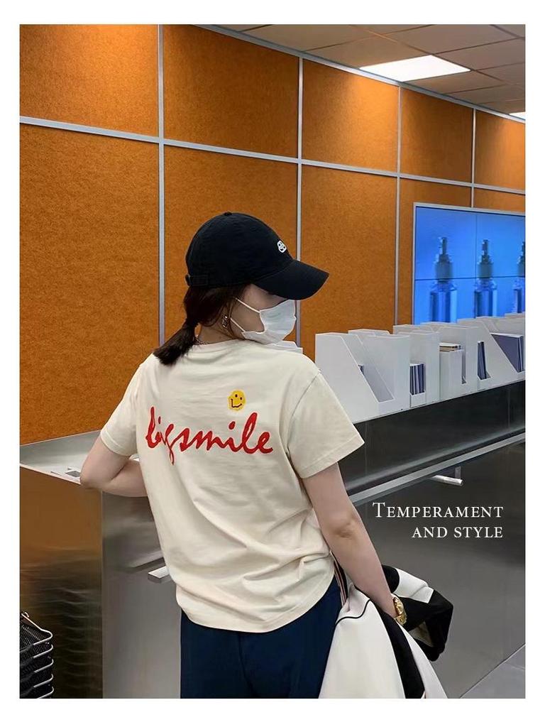 Jimo Original 2024 Letni Parodia Uśmiechu Mona Lisy T-shirt w kolorze kremowo-morelowym