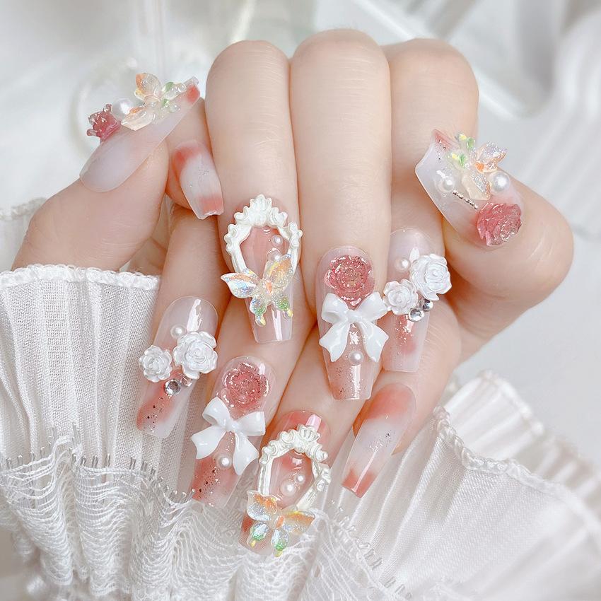 2024 New 24Pcs One Box Wearable Press On Fake Nails Butterfly Pearl Bowknot Flower Fashion Wear Nail Wedding Party Nail Patch