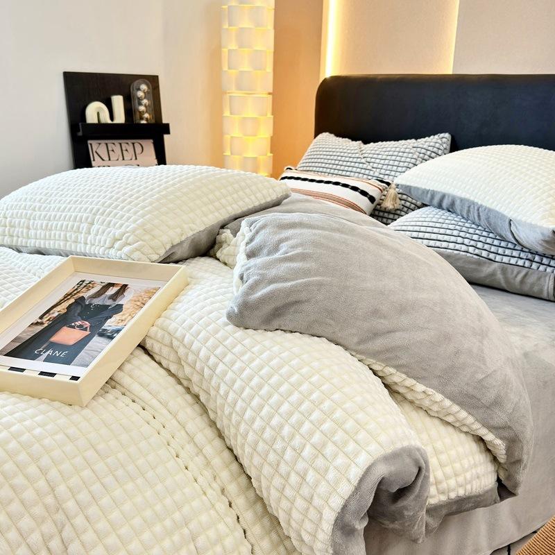 

Thickened Milk Fleece Bed Four-Piece Set High-Grade Double-Sided Coral Flannel Quilt Cover Fleece Sheet 0.9 sheet 3pcis 150x200 quilt