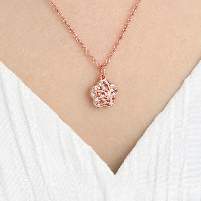Detachable Double Layer Plum Blossom Shaped Pendant Necklace Original Design Gives Girlfriend Commemorative Simple Versatile Peach Blossom Necklace