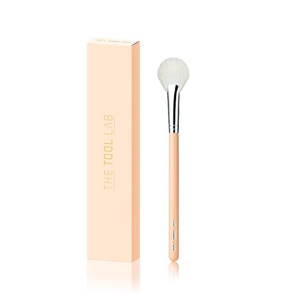 The Tool Lab 160 Blusher Fan Makeup Cheek Brush, Mixed Colors, 1 Piece, the Most Popular Beauty Accessory In Korea