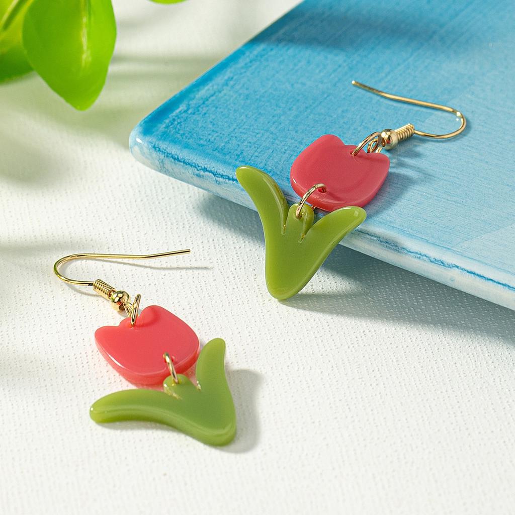 Pink tulip earrings, earrings, sweet and cute, exquisite and small acrylic wind earrings.