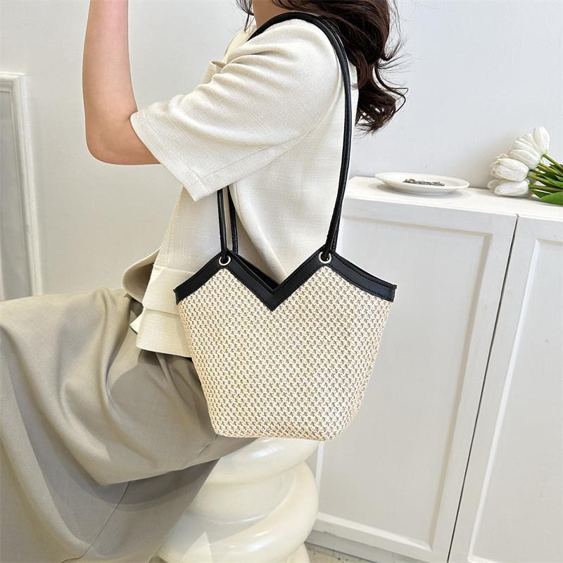 Trendy Casual Bucket Bag For Women With Spacious Interior And Stylish Colors