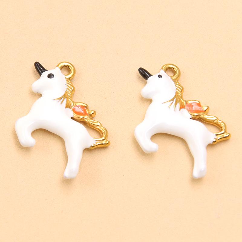 18K Gold Plated Animal Pendants: Giraffe, Duck, Elephant Jewelry for DIY Bracelets & Necklaces