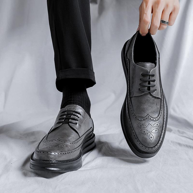 Fashion Brand Block Carved Leather Shoes Men's Pointy Oxford Shoe Business Official  Wedding Shoes Soft Man Dress Leather Casual Shoes