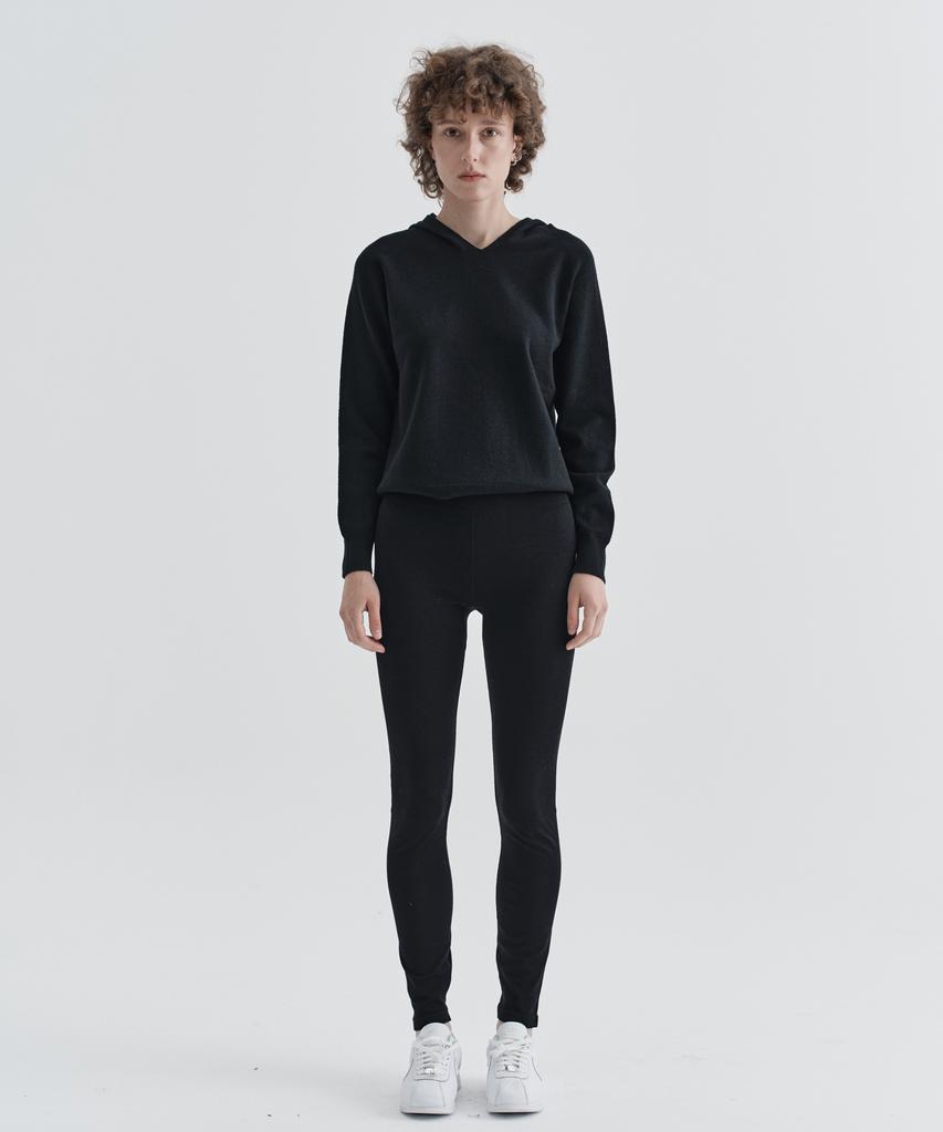 EZIO WOMEN W Essential Hoodie Knit_Black
