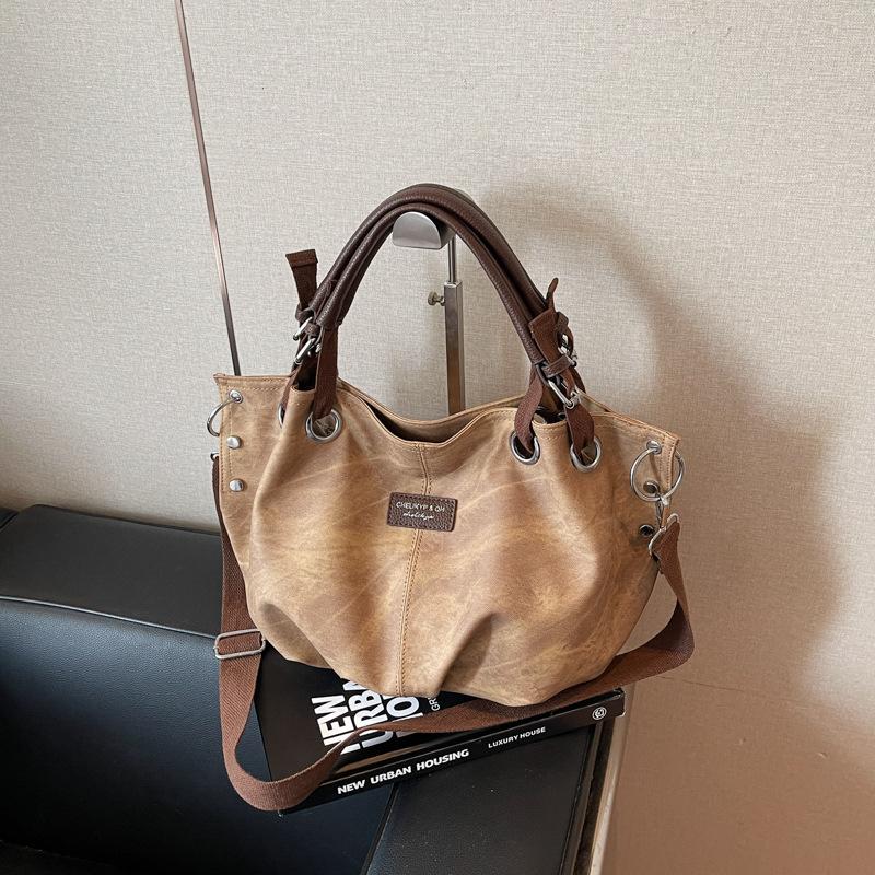 

Large-capacity bag women s new retro and old commuter messenger bag fashionable one-shoulder portable tote bag хаки