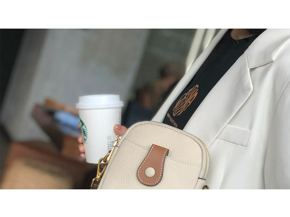 Spring/Summer 2025 Women's Genuine Leather Mini Crossbody Phone Bag - Versatile, Hot Single Shoulder Handbag.
