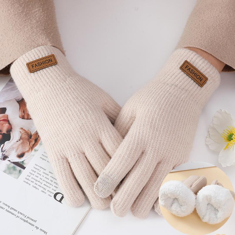 New winter knitted gloves