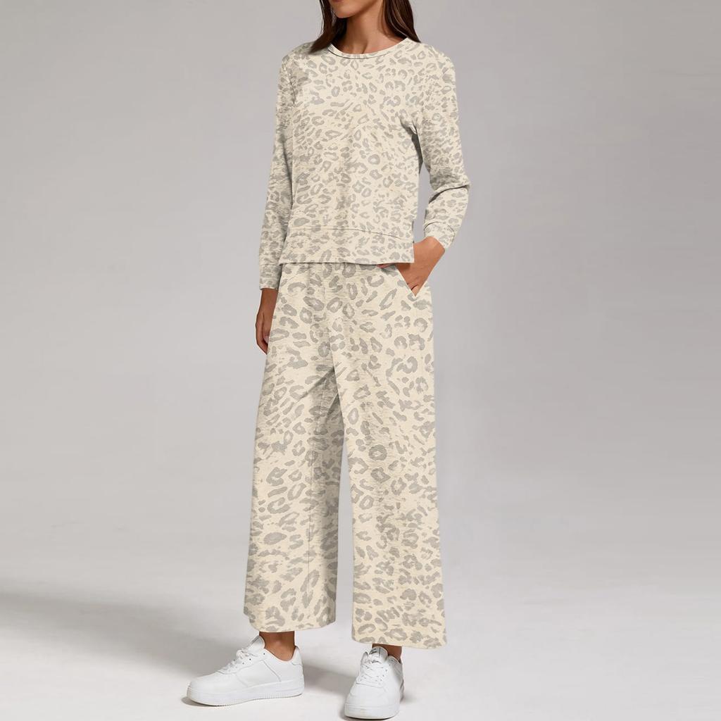 Women's Casual Loose Fit Two Piece Sweatshirt and Pants Set with Round Neck, Printed Design and Split Hem