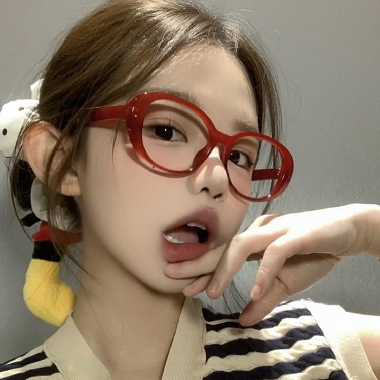 Fashion red oval frame, personality, anti-blue light glasses, female face, small student frame can be matched