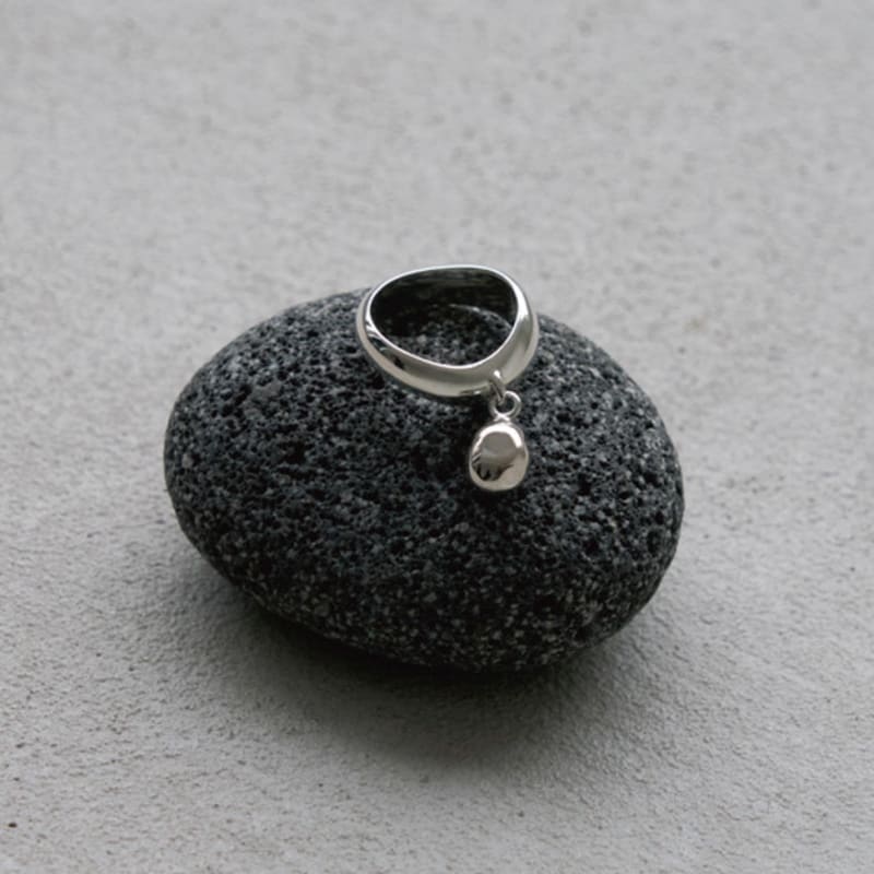 touched PEBBLE RING 06