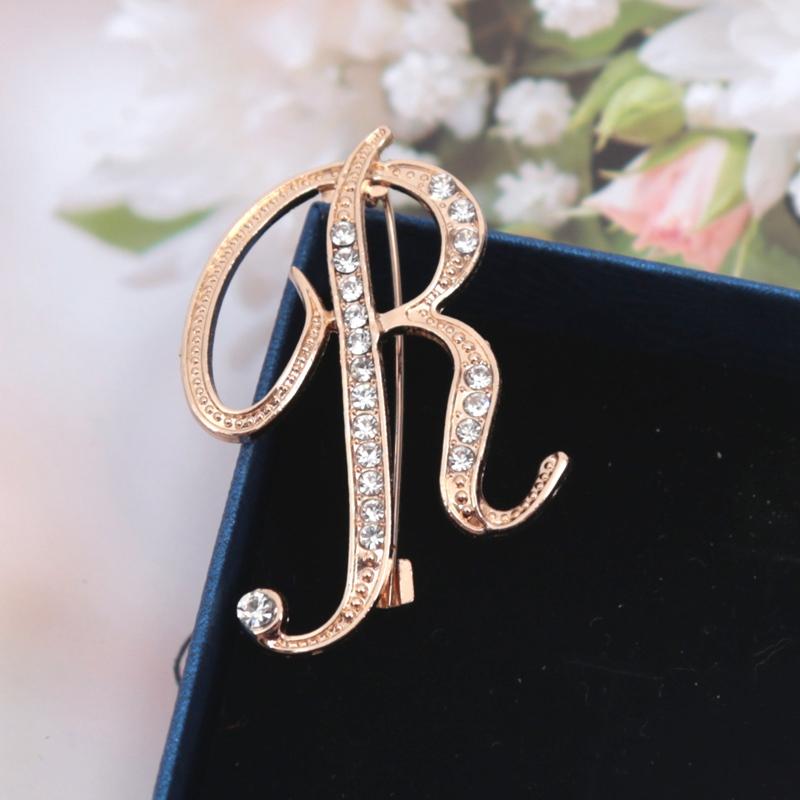 Fashion Women Rhinestone Brooch A-Z English Letter Gold Color Metal Pins Crystal Alphabet Jewelry Shirt Clothes Accessories Gift
