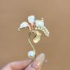 Fashion Pretty Enamel Imitate Pearl Flower Brooches For Women Lily Flowers Plants Brooch Pins Party Jewelry Accessories Gifts