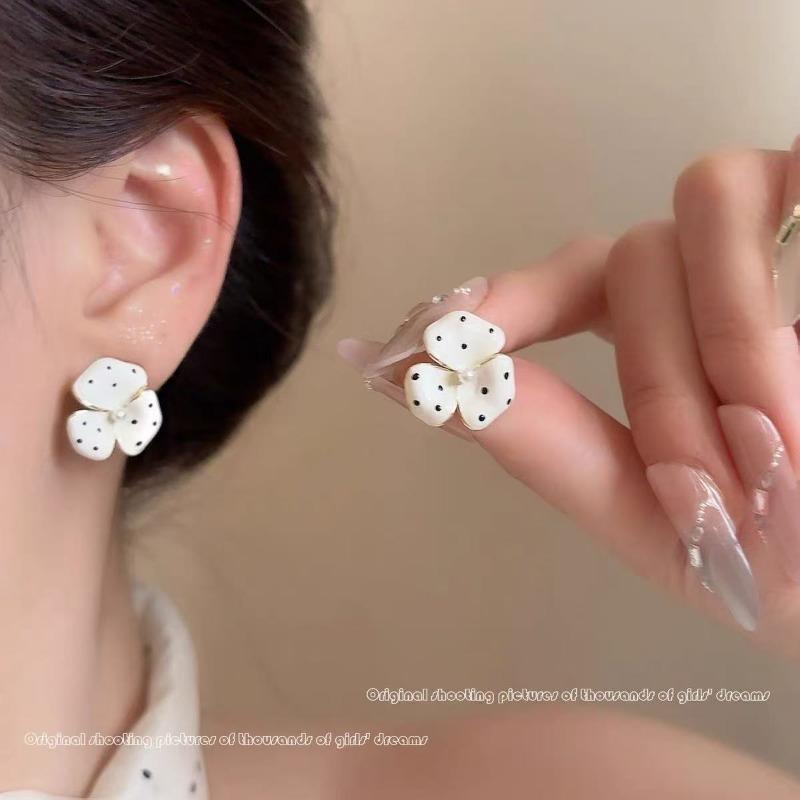 Korean Style Cream White Flower Drop Earrings For Women