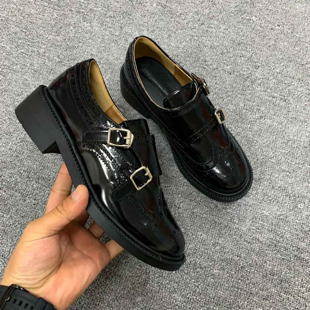 Su Yinyin has the same modern tone~ retro round head carved buckle with thick heel Oxford loafer single shoes women's small leather shoes