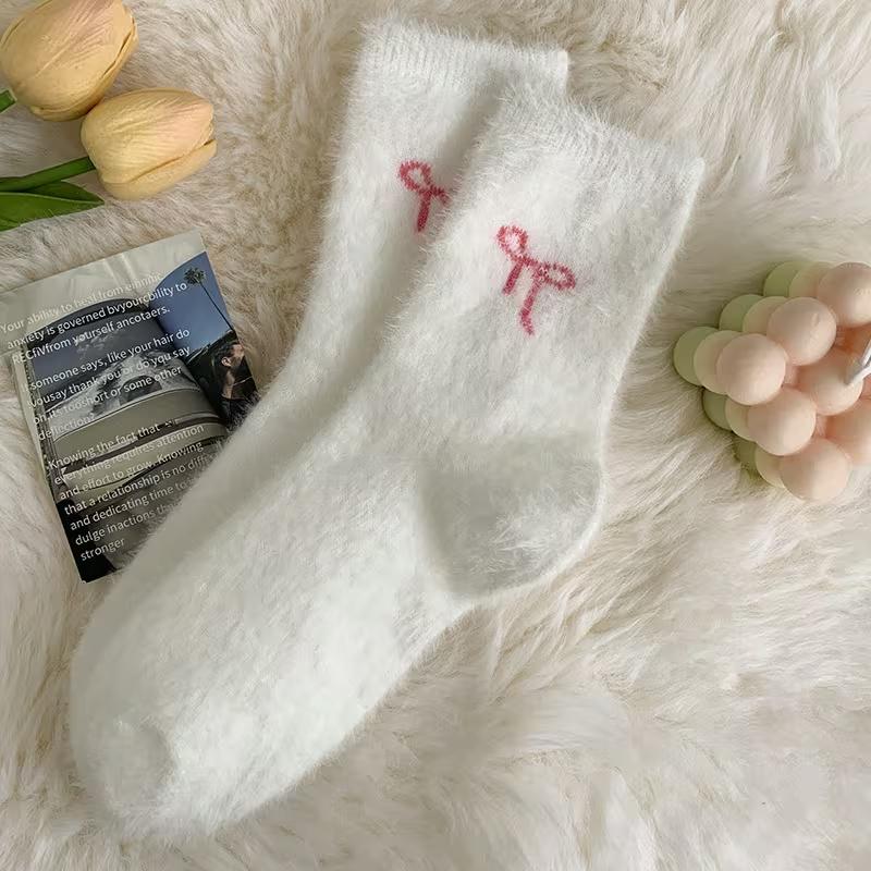 

1 Pair Women s Plush Boot Socks with Bow - Soft Warm Winter Socks for Snow & Casual Boots, Hand Wash One Size белый