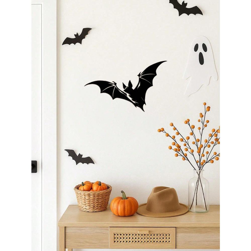 Wrought Iron Bat Wall Decor, 15.75x9.67 Inch Gothic Home Accent for Halloween, Indoor/Outdoor Metal Art