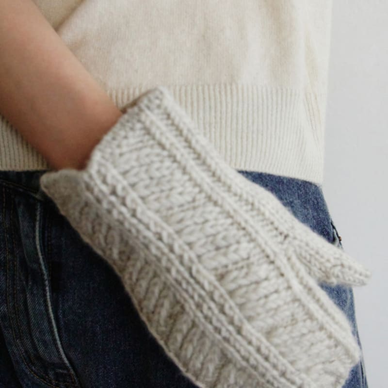 Monochrome Hand Leaf Gloves (ivory)