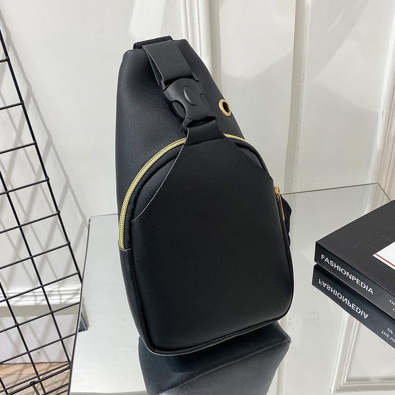 Guangzhou women's bag summer and autumn printed letter geometric square breast bag portable oblique span large capacity simple mobile phone bag