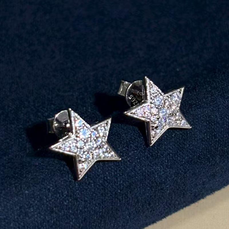 Hui Zhiyi Women's S925 Silver Star Stud Earrings – Light Luxury, Versatile Fashion Style
