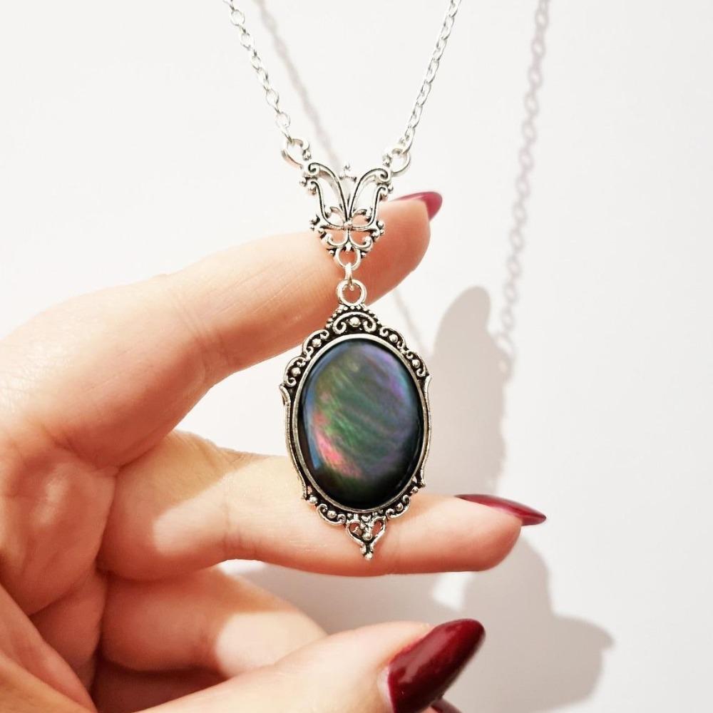 Temperament Victorian Geometric Ellipse Colored Cameo Resin Pendant Necklace for Women Halloween Charm Retro Jewelry Accessories