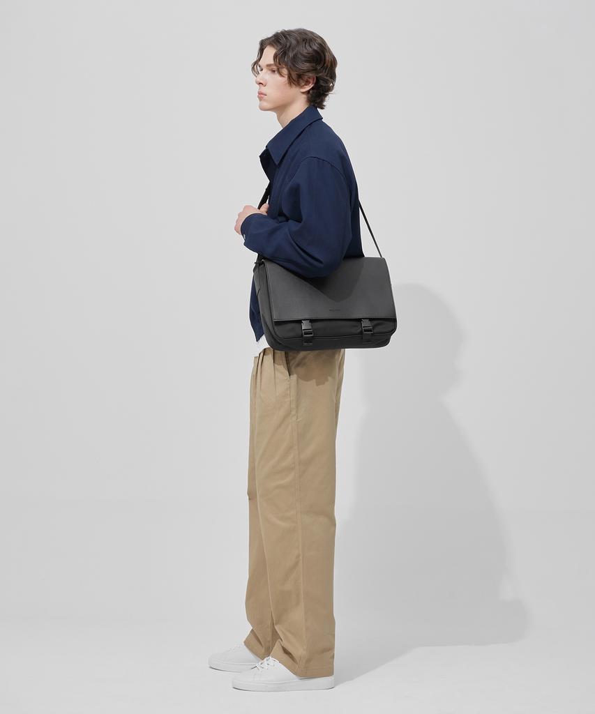Qualpack Current Regular Messenger Bag 342