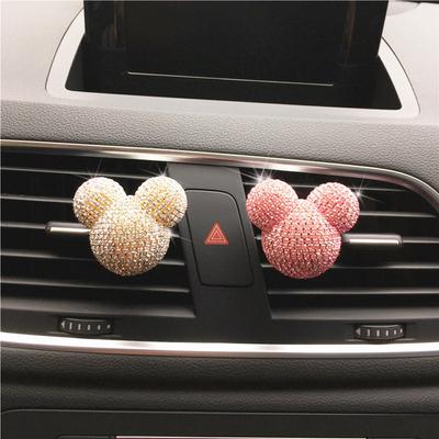 Niedliche kleine Kaninchen-Styling-Auto-Lufterfrischer, Auto-Klimaanlage, Steckdose, Aromatherapie-Clip, dekorativer Clip