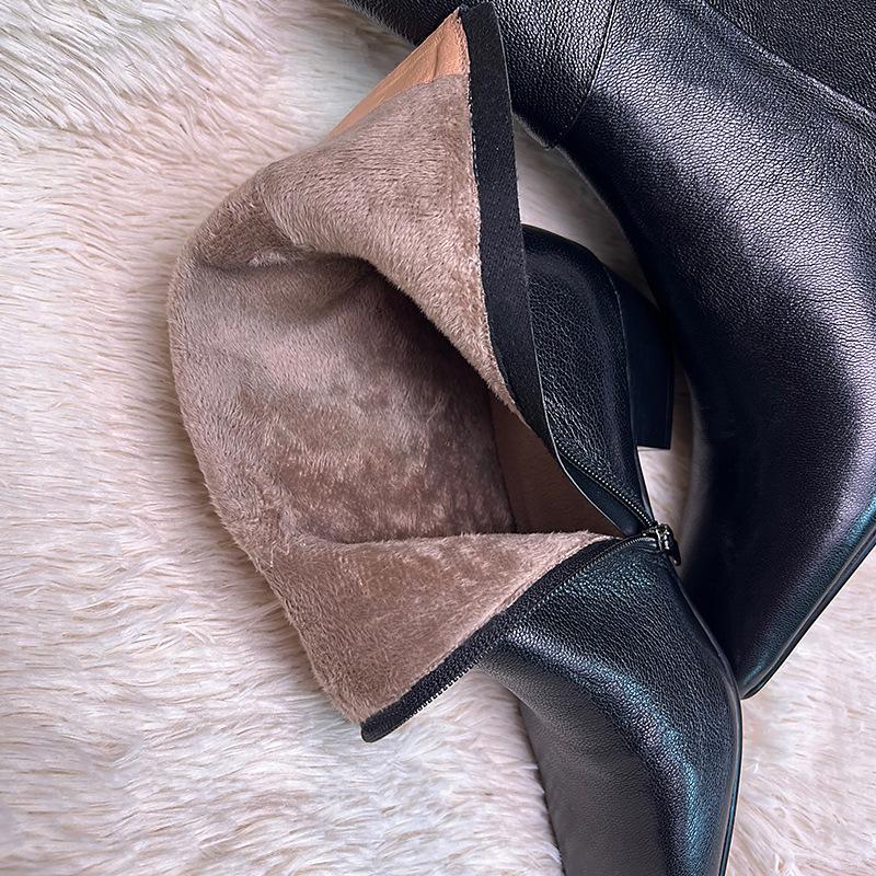 

Women s Vintage High-end Lambskin Ankle Boots, Flat Low Heel, Pointed Toe, Plus Velvet, Genuine Leather, 2025 Autumn/Winter Collection Default Option