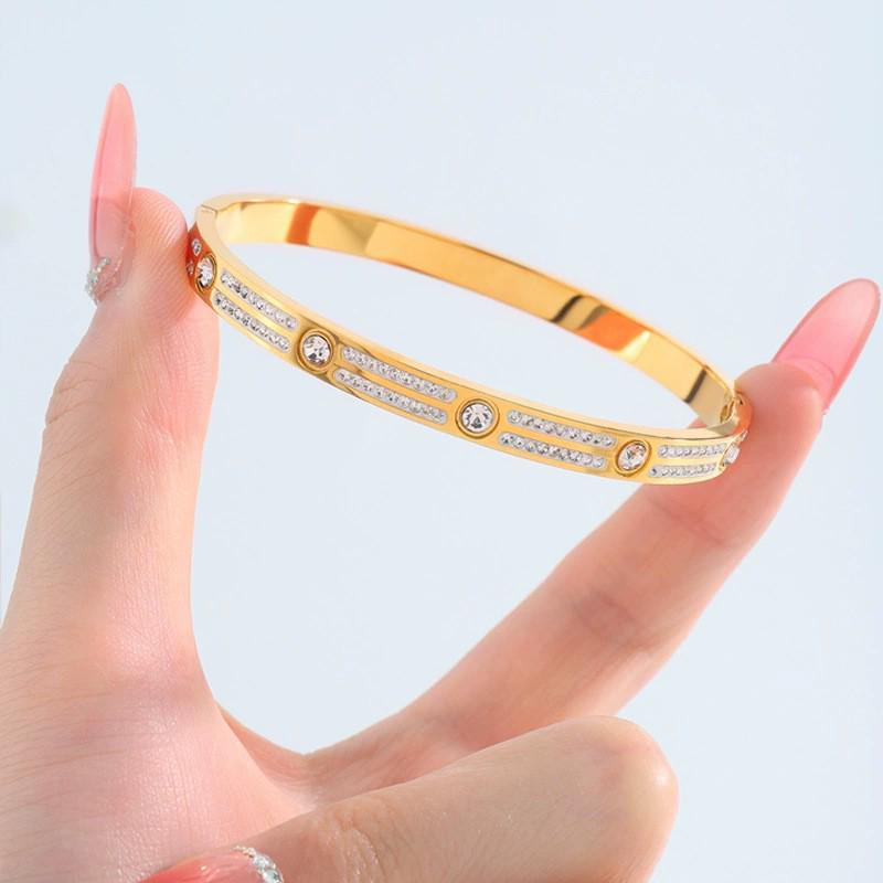 Starry Sky Full Diamond Titanium Steel Bracelet – Versatile, No-Fade Silver Women's Fashion Accessory