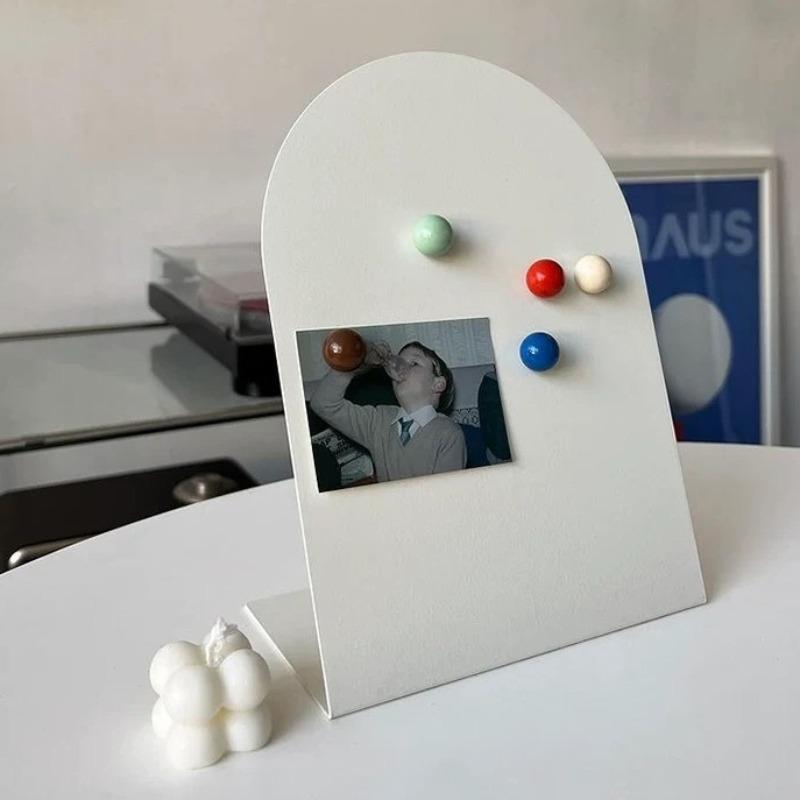 

Metal Desktop Message Board Aesthetic Standing Plate Modern Display Ornaments Creative Elegant Bedroom Ornament Home Decorations білий