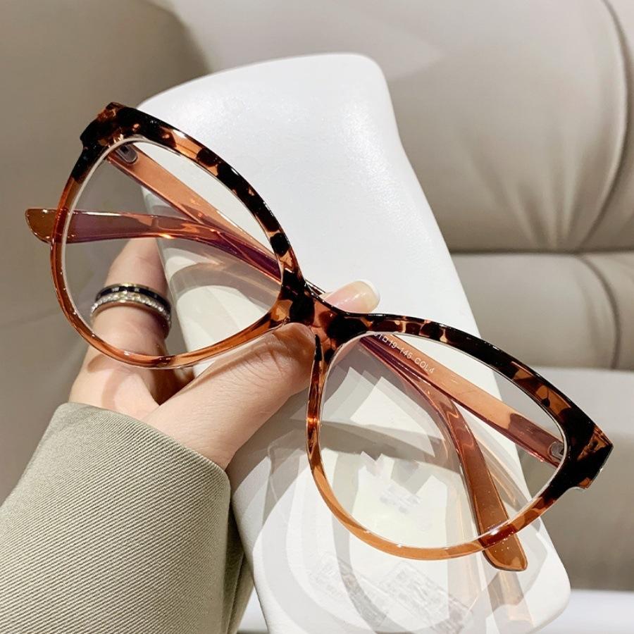Triangle cat eye flat mirror Internet celebrity new glasses frame anti-blue light plain face can be matched with myopia glasses frame simple