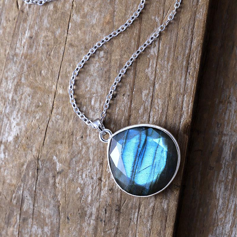 High-Quality Elongated Stone Simple And Fashionable Water Drop Pendant Necklace Popular Jewelry Natural Stone Crystal Jewelry