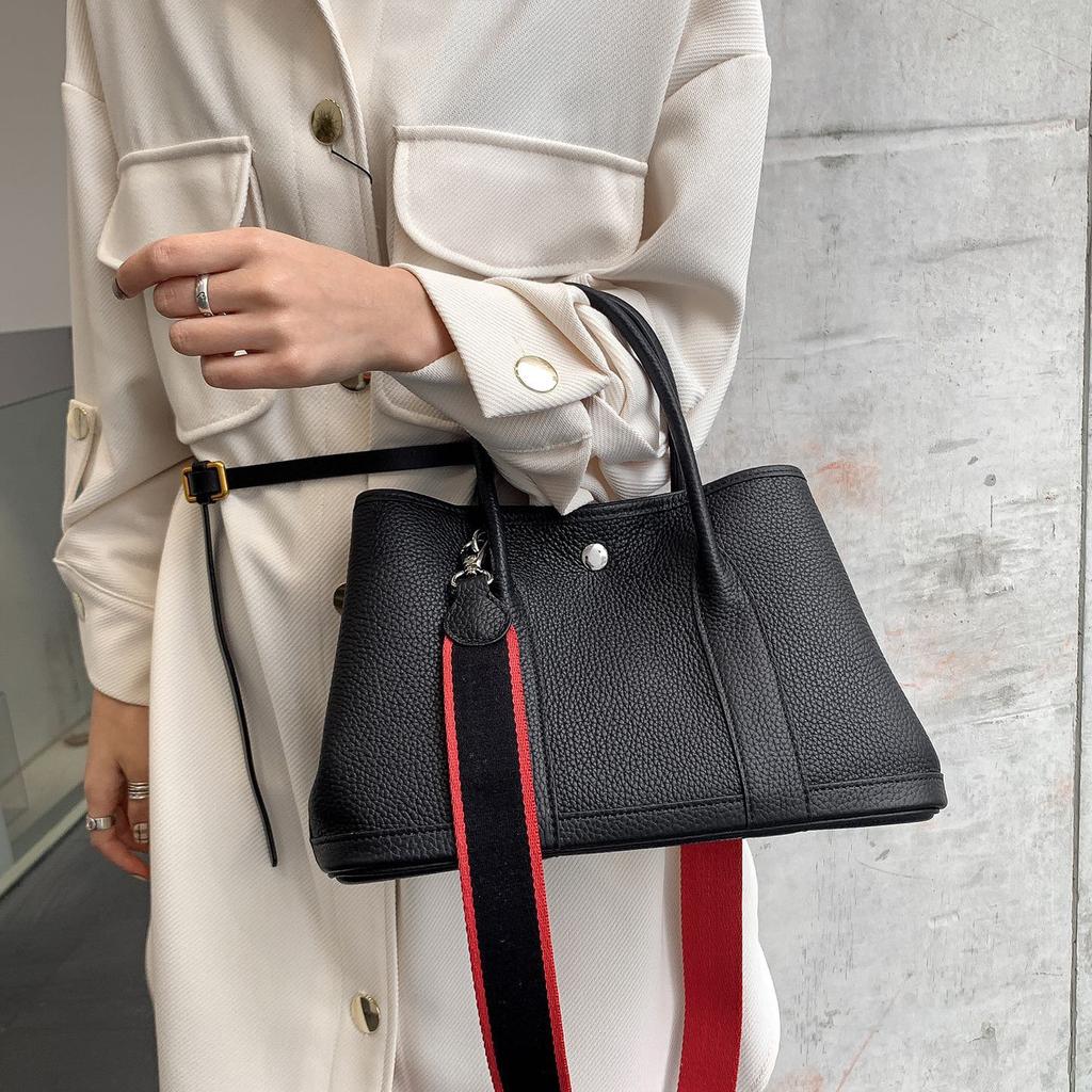 Women's bag 2025 new first-layer cowhide garden bag source factory shoulder messenger bag large-capacity portable tote bag