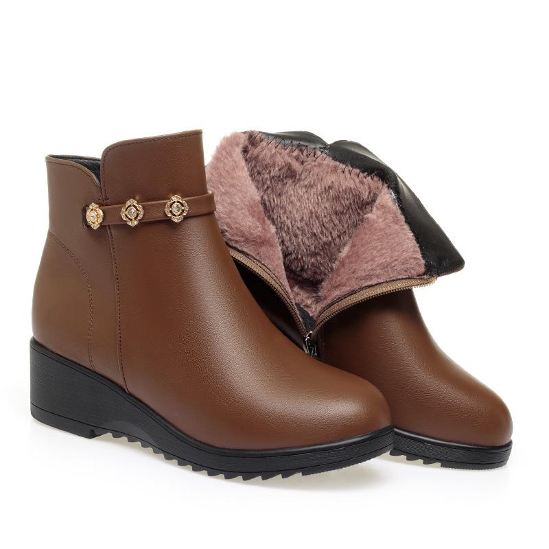 

4.5cm Comfortable Thick Bottom Platform Wedges Shoes Winter 2025 Women s Soft Leather Warm Plush Ankle Snow Boots for Mom 35