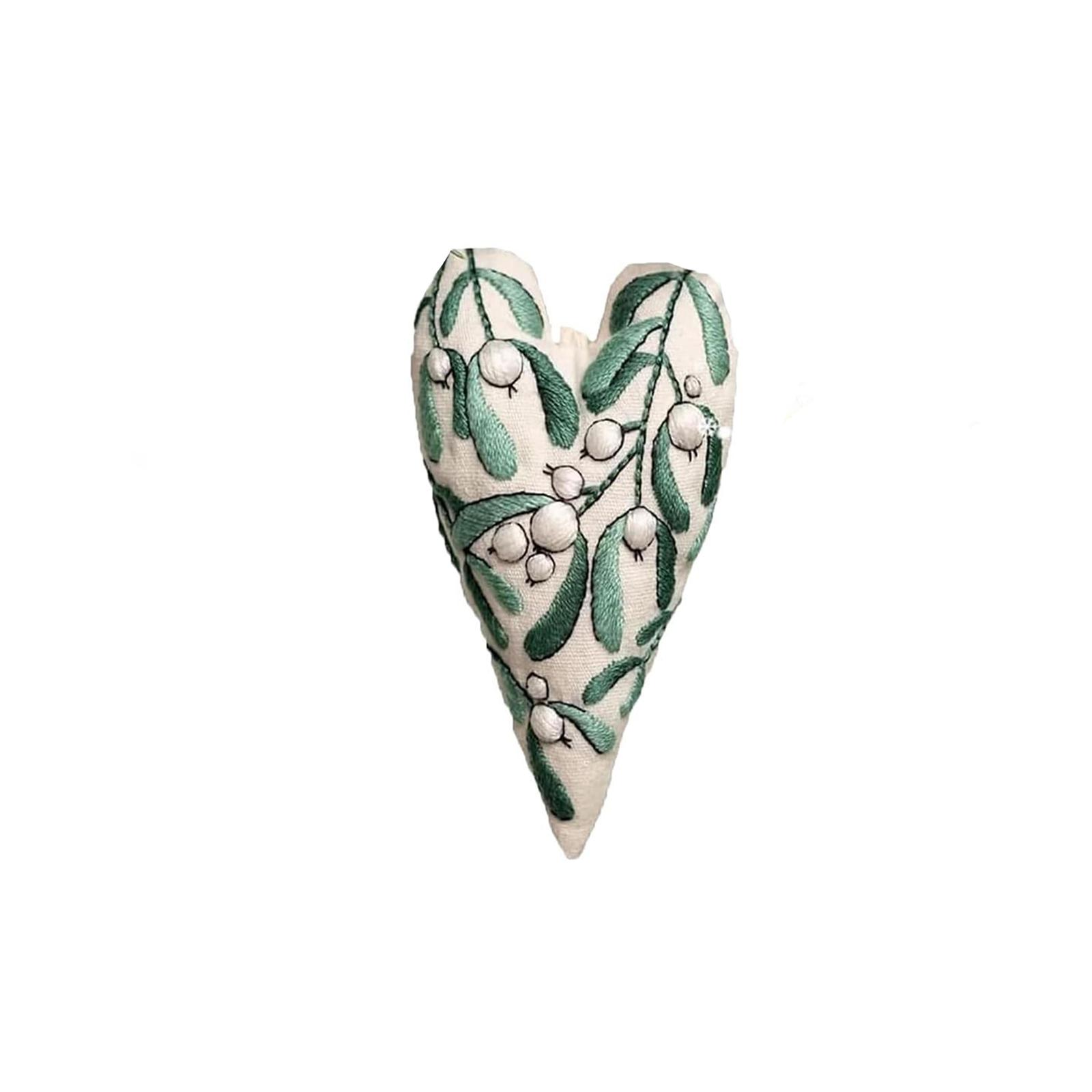 

Xmas Embroidery Kit (Heart Ornament) One Size