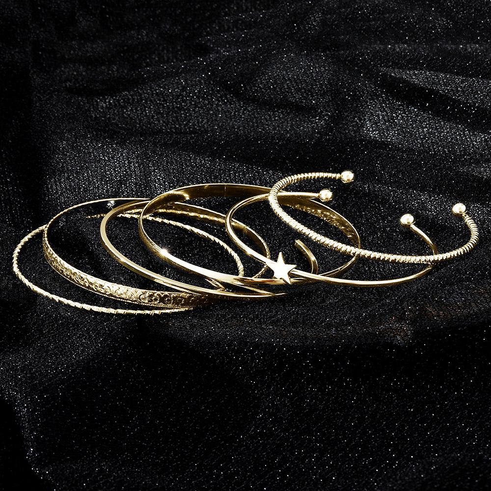 Nuovi Bracciali 2023 per Uomo e Donna Bracciali da Nightclub Lusso Festa Metallo Pentagramma Set di Bracciali Oro Inciso Gioielli Retrò Regalo