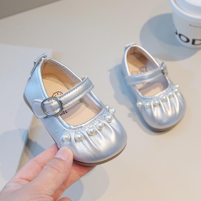 French Xiaoxiangfeng flat bottom shallow mouth single shoes girl baby toddler shoes baby shoes spring and autumn versatile pearl shoes children