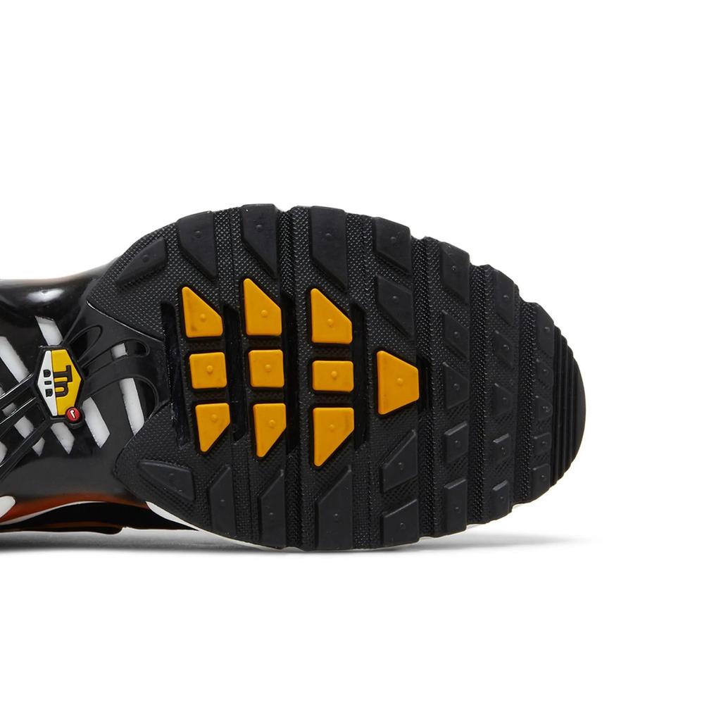 Nike Air Max Plus 'Safety Orange Black' (Unisex) Safety Orange / Black / White / University Gold Running Shoes DM0032 800